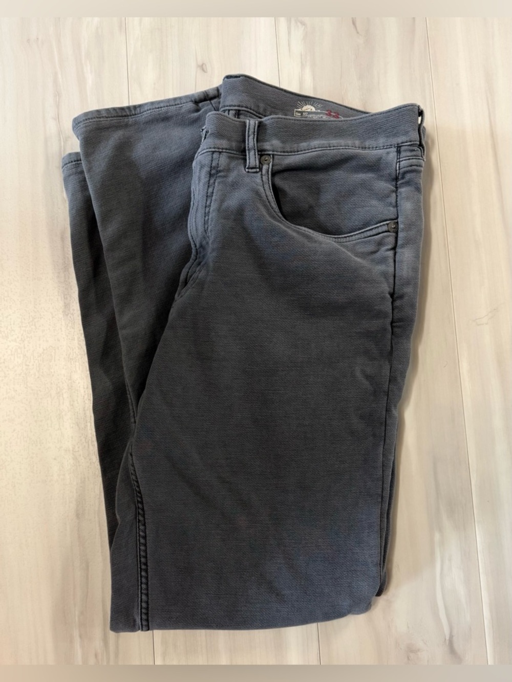 Faherty Men's Gray Jeans - Classic Casual Fit 33x30